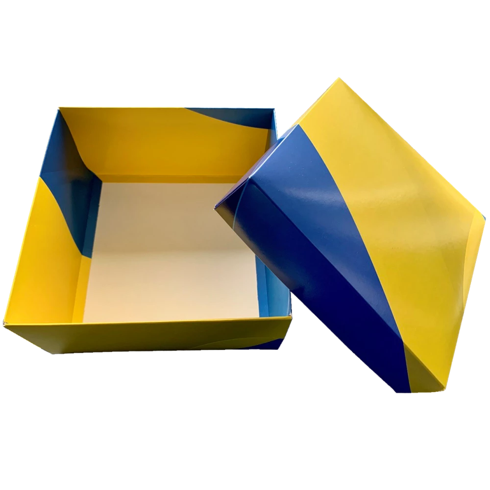 Коробка для подарков флаг 195х195х97мм