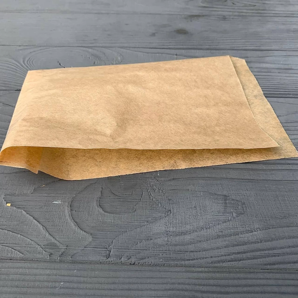 Куточок коричневий крафт 230х140 мм 186Ф (середньої жиростійкості)