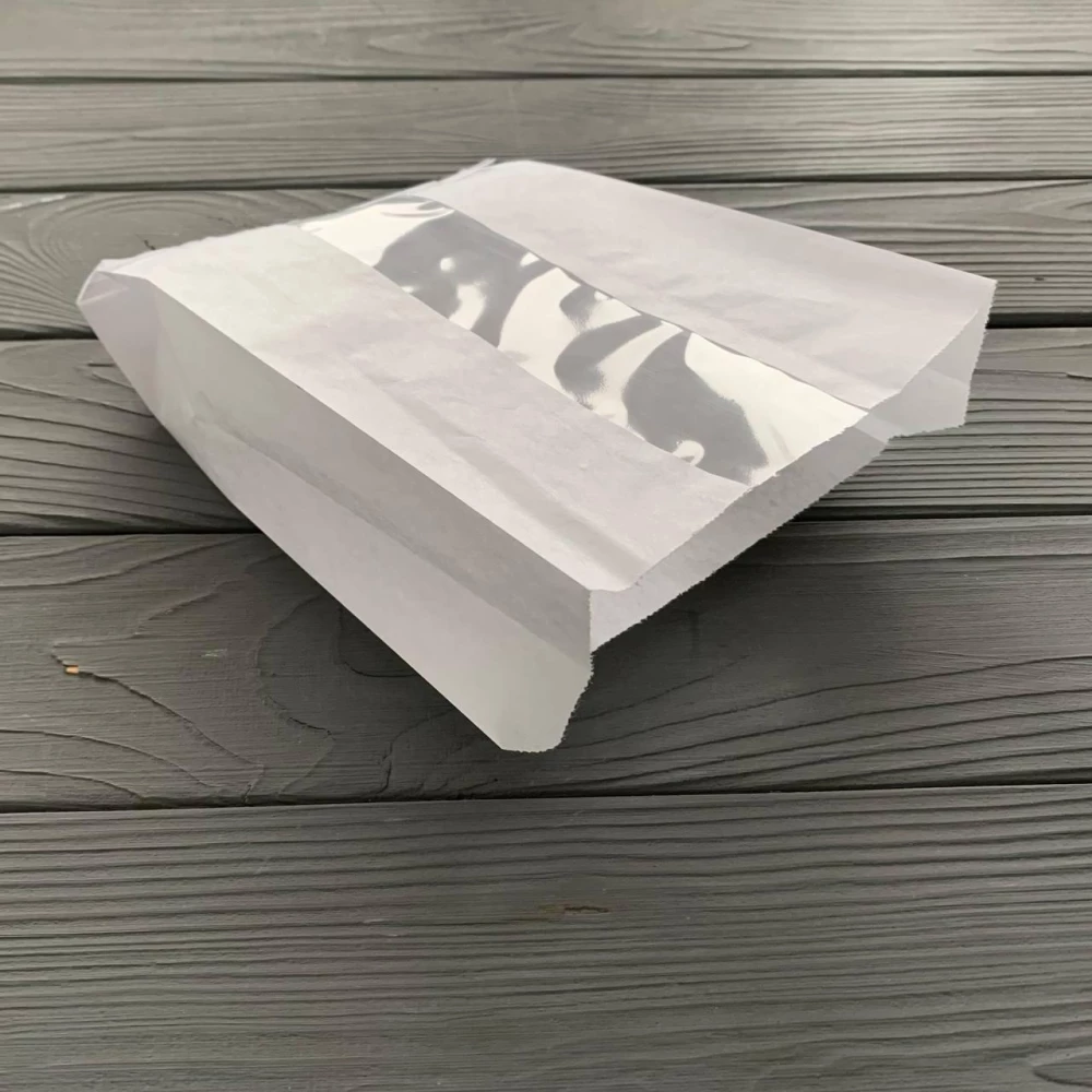 Пакет з прозорою вставкою 210х140х50 мм. 187Ф