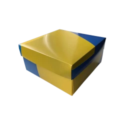 Коробка для подарунків прапор 195х195х97мм