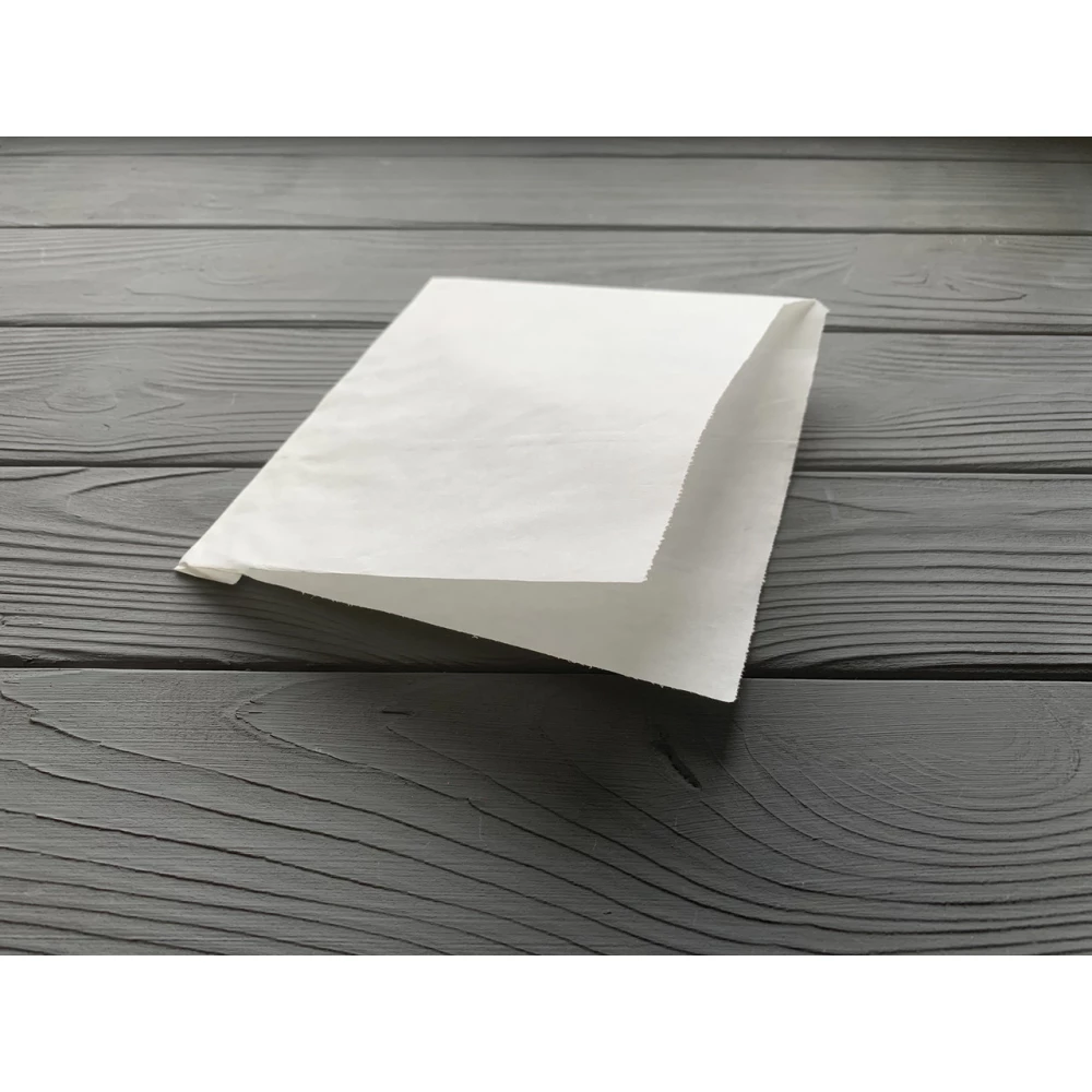 Куточок паперовий білий для піци жиростойкий (170х170мм) 82Ф