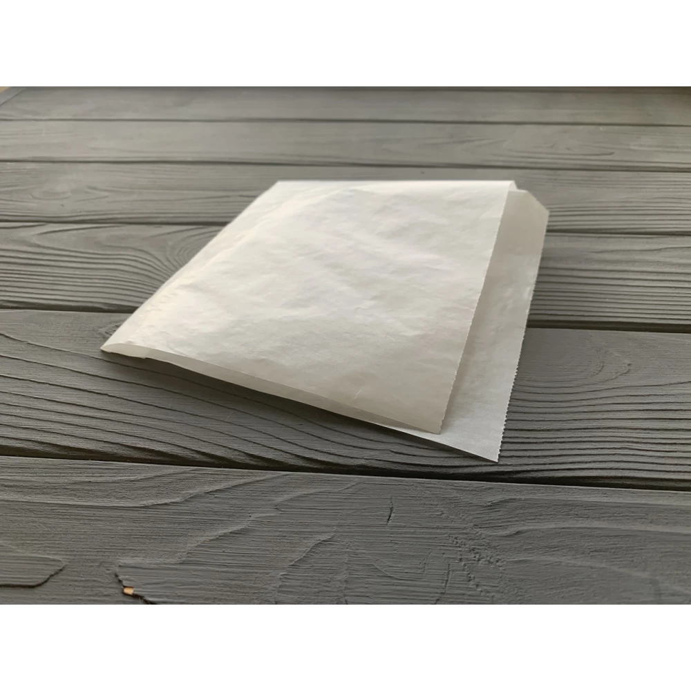 Куточок паперовий білий (170х170мм) 74Ф (економ)